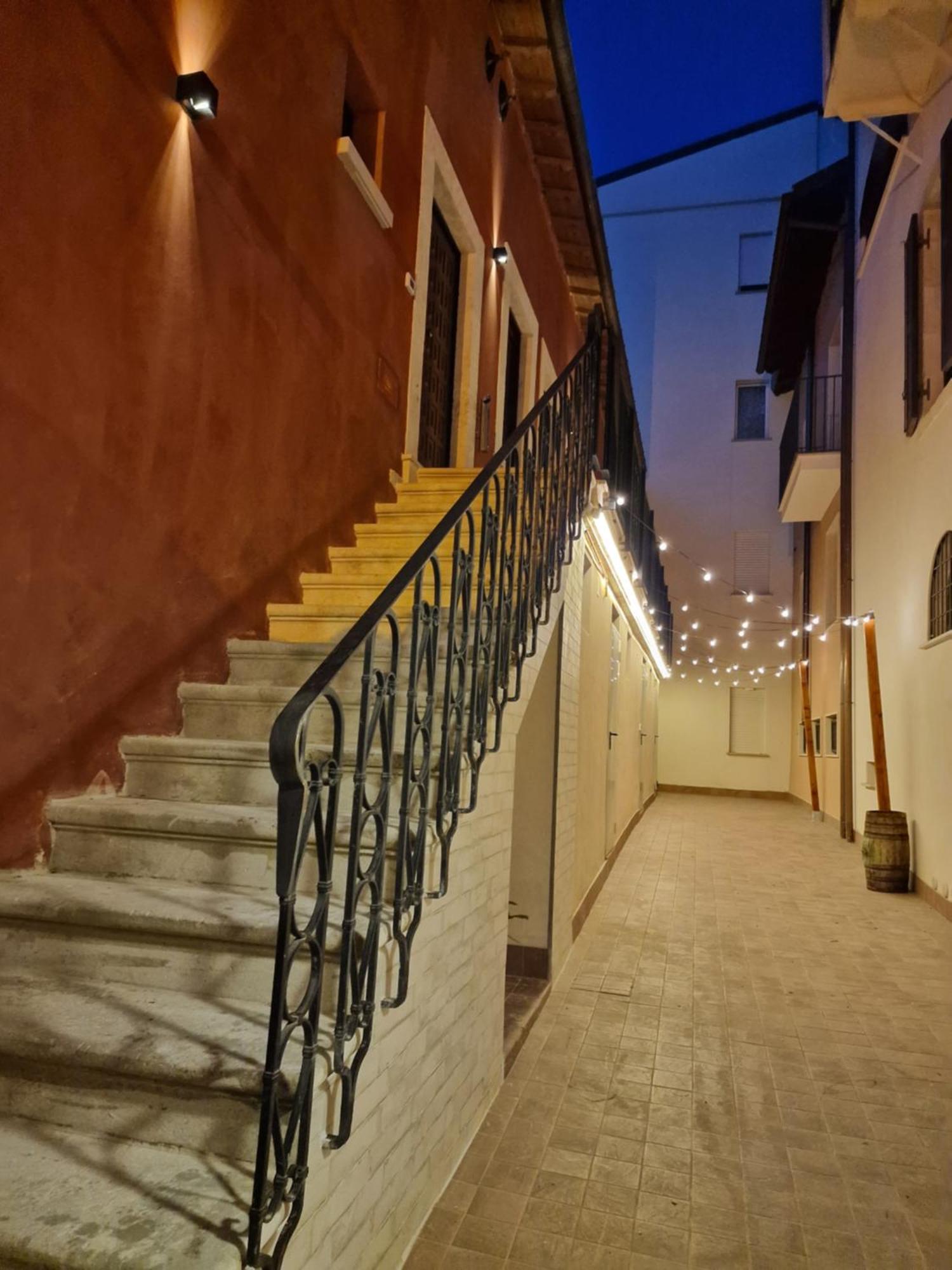 Вілла Vagabondando Travel House Л'Аквіла Екстер'єр фото